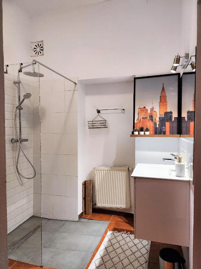 2Br Blue Cloud In The Centre Apartman Bukarest Kültér fotó